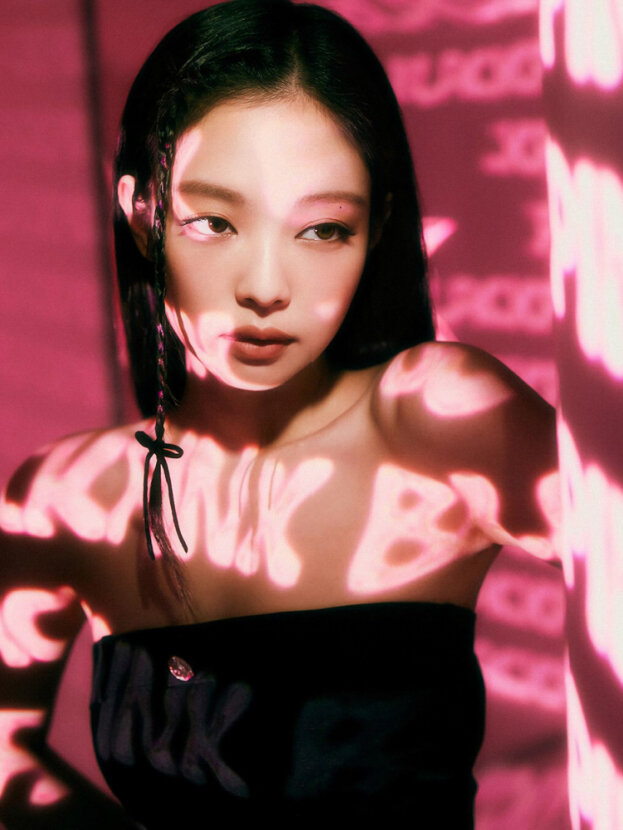 Дженни
Южнокорейская певица и модель