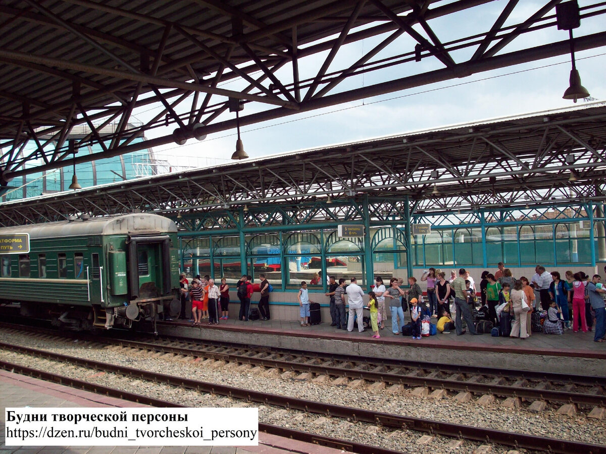 Смена локомотива на станции Самара