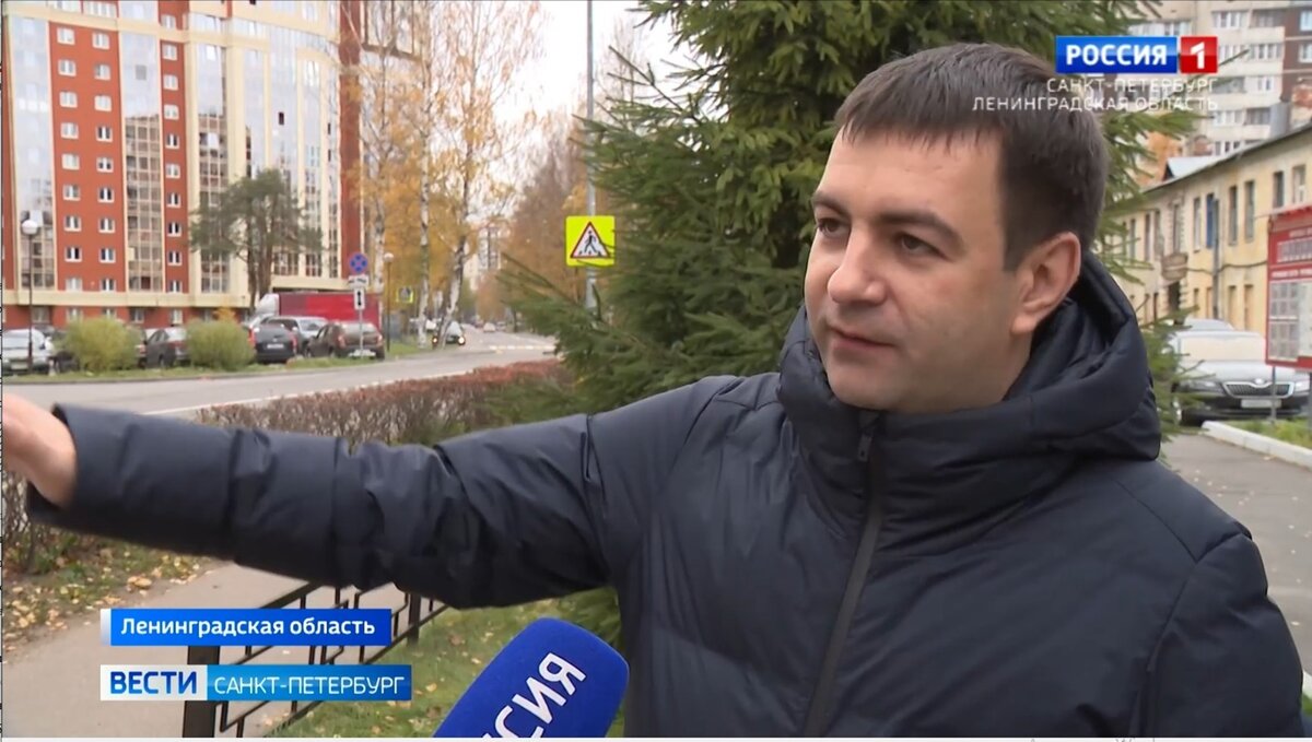 Должностное лицо, именуемое в этой местности - Главой муниципального образования. По совместительству -Председатель совета депутатов. Не важно, что написано в Уставе нашего городка. По факту Глава разрывается между двумя должностями. Отдельная история, картинки к ней дорисовываем...