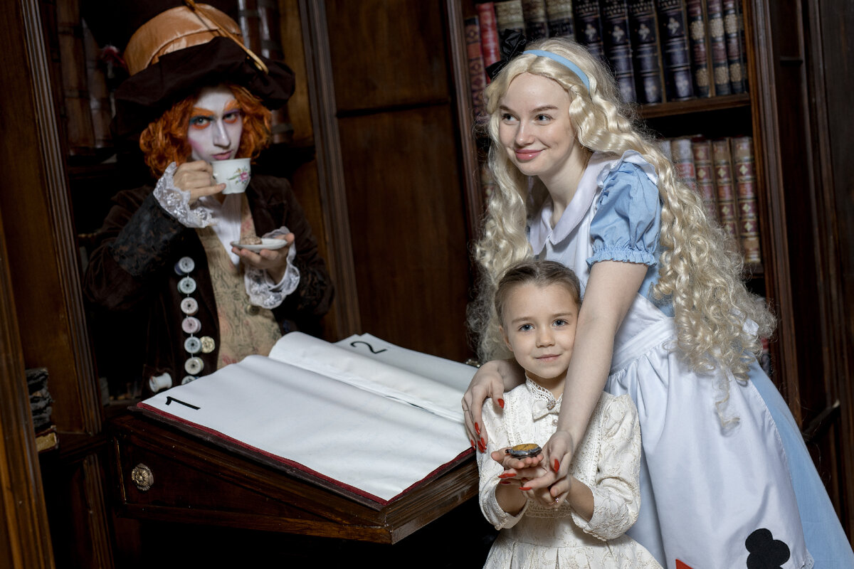 Детский  день рождения в стиле Алисы в Стране Чудес