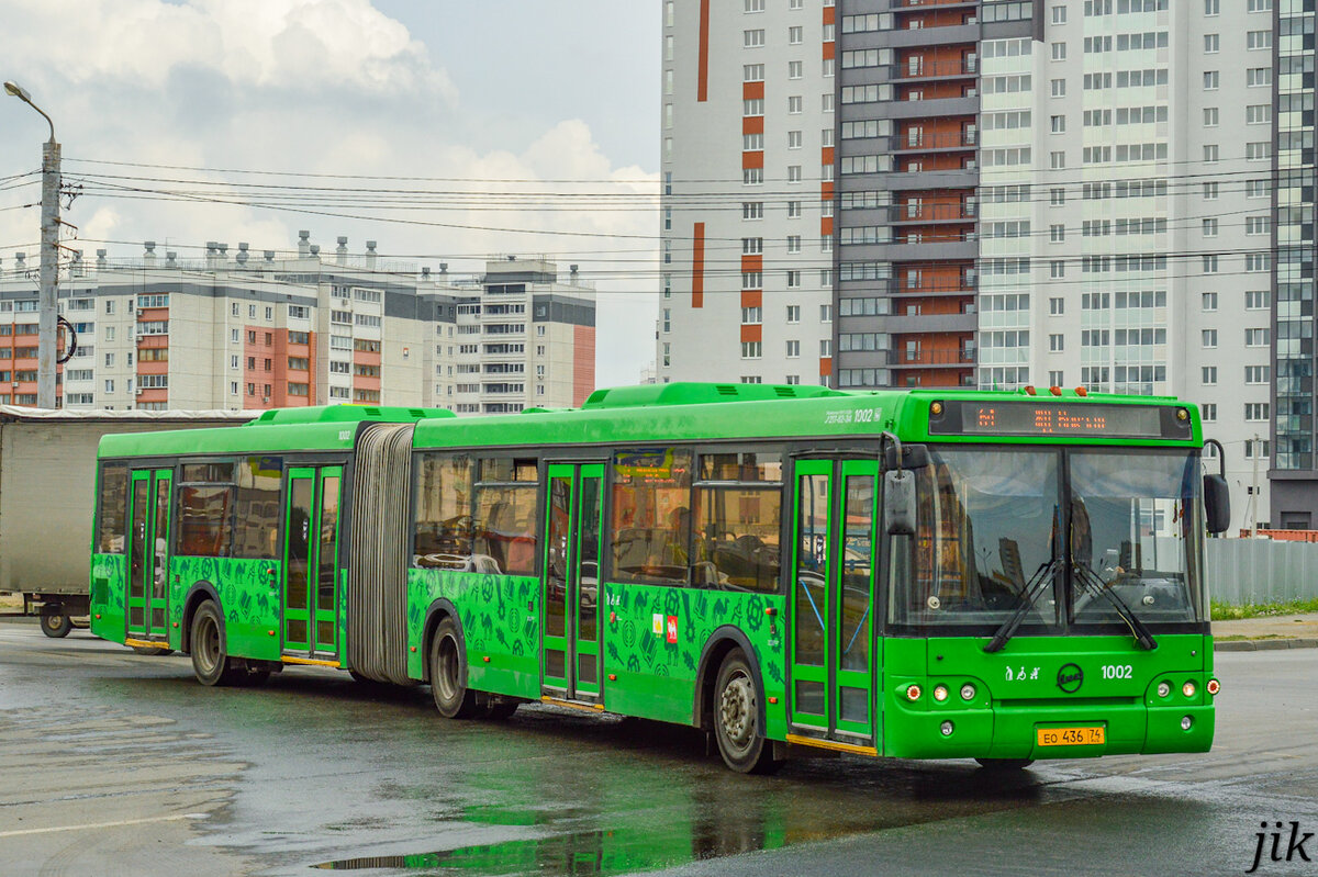 ЛиАЗ-6213.21 на маршруте № 64. Челябинская фишка — указывать на ЭМУ только наименование конечной остановки. Автор фото: Jik. Источник — fotobus.msk.ru