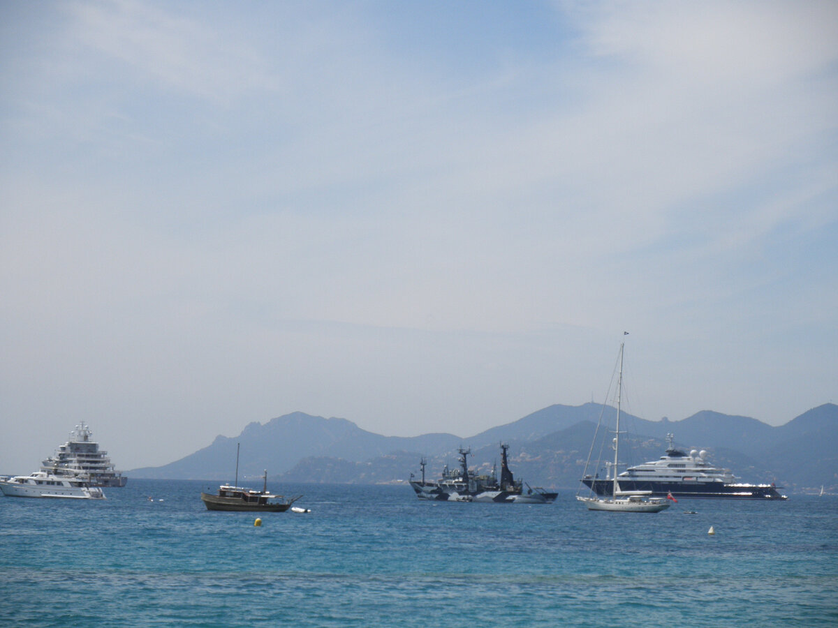 Иллюстрация к рукописи моей книги «Курортный роман» ©AzurevaMarinaBOOKS