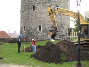 Здесь вы найдете фотографии, которые запечатлили процесс строительных работ с первого ковша экскаватора. Фотографии сделаны мной и фотографом из Таллиннского Городского музея Яаном Кюннапом.