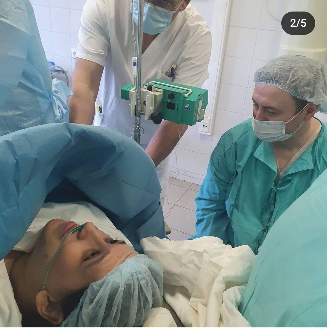 Улыбаюсь, но тогда было очень и очень страшно. Именно в этот момент меня сильно начало трясти. 