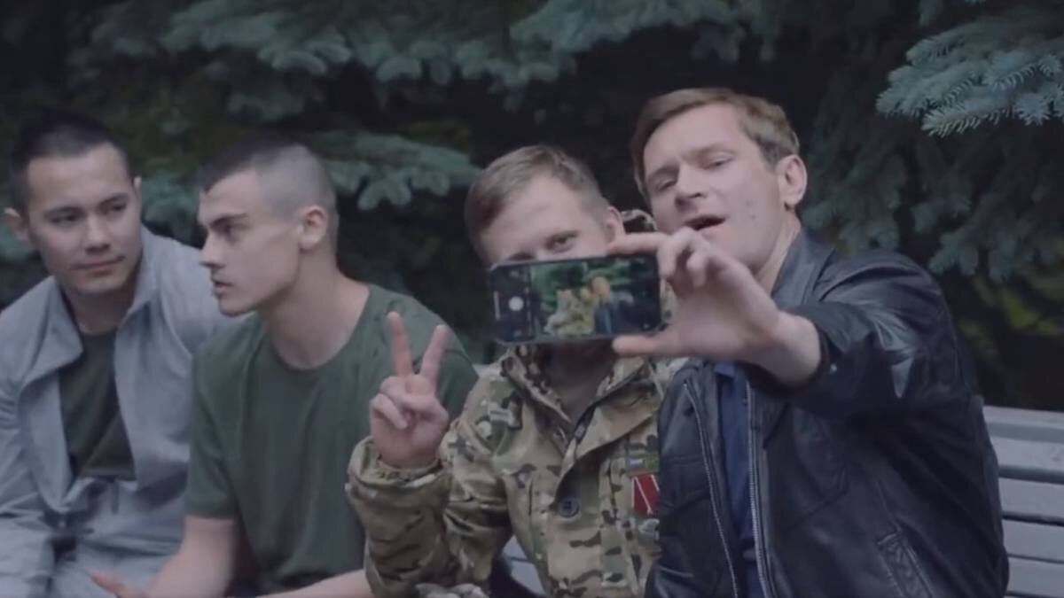    кадр из сериала «Реальные пацаны»