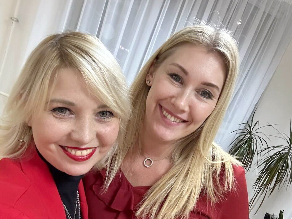 Равный помогающий Диана и модератор Школы Катя