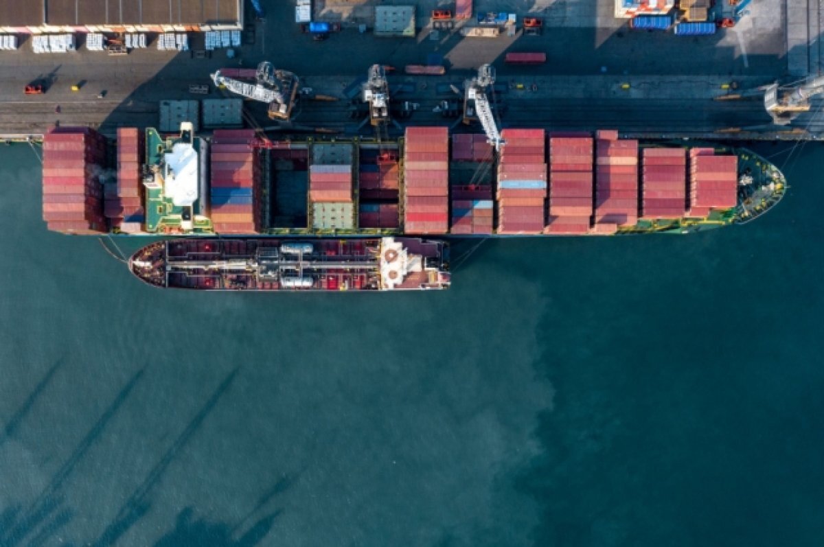    Новак допустил отмену запрета экспорта топлива при появлении излишков