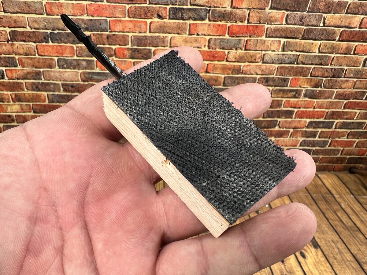 Скрежет старых полотен часто звучит как приговор для большинства инструментов. Однако, прежде чем отправить их на свалку, давайте взглянем на них с другой стороны.-6