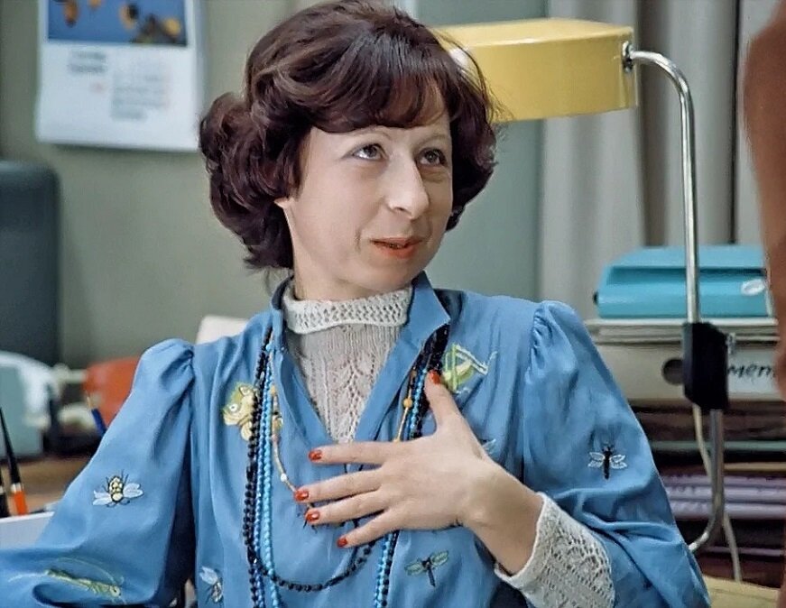 Кадр из фильма «Служебный роман» (1978). Скриншот.