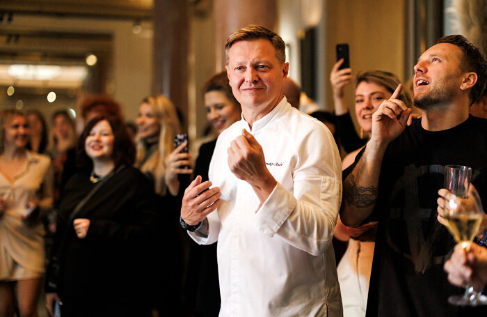    Шеф Андрей Шмаков (в центре).предоставлено рестораном Savva