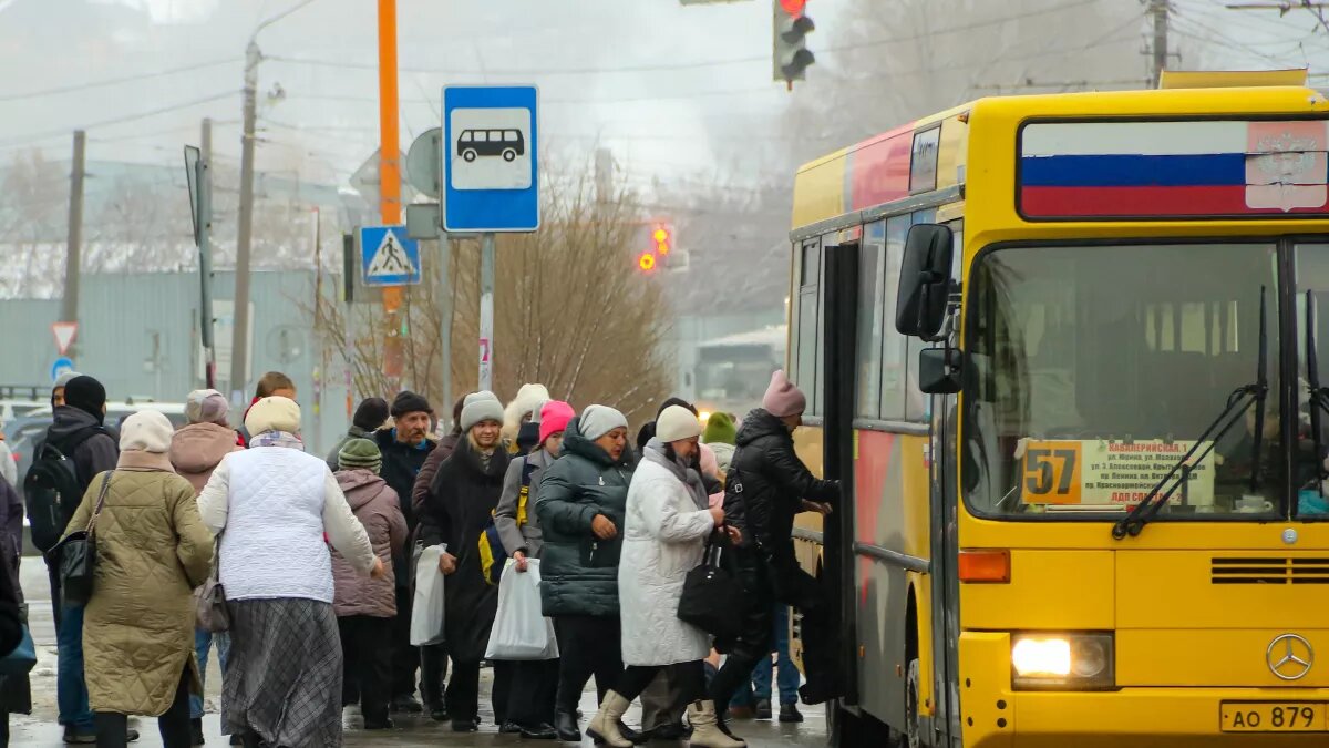 Барнаульцы в автобусах смогут рассчитываться виртуальными транспортными  картами | ТОЛК | Дзен