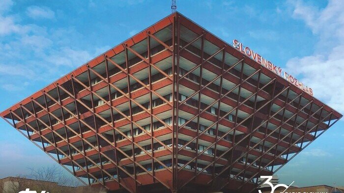 Комплекс Словацкого телевидения и радио в Братиславе, откуда вещает и Radio Slovakia International.