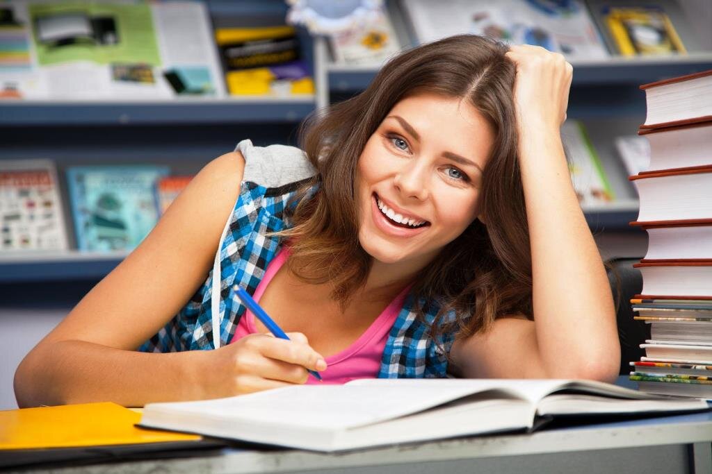 Студентка-политолог, 19 лет