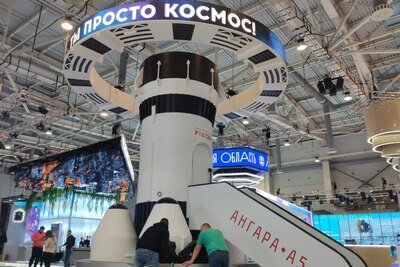    На выставке-форуме «Россия» стоит капсула, которая используется при приземлении космонавтов после полета ©Ольга Парамонова РИАМО