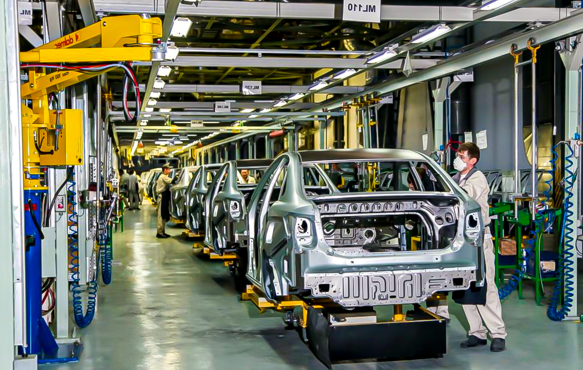 Гранта сборка. Renault Nissan АВТОВАЗ конвейер. Запорожский автомобилестроительный завод. Завод АВТОВАЗ 2022. АВТОВАЗ конвейер 2022