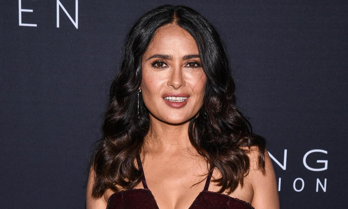 Хайек жена. Хайек жена. Сальма хайек американская актриса. Сальма хайек 2023. Мексиканская актриса сальма хайек.