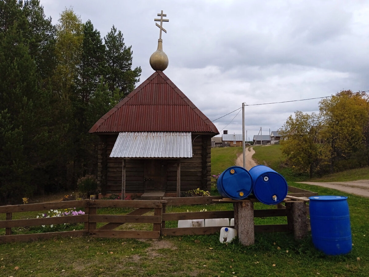 Фотография сделана мной. Часовенка. Мувыр. 