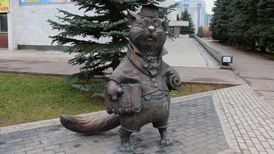Ученому коту — одному из самых трогательных символов наукограда — 10 лет!