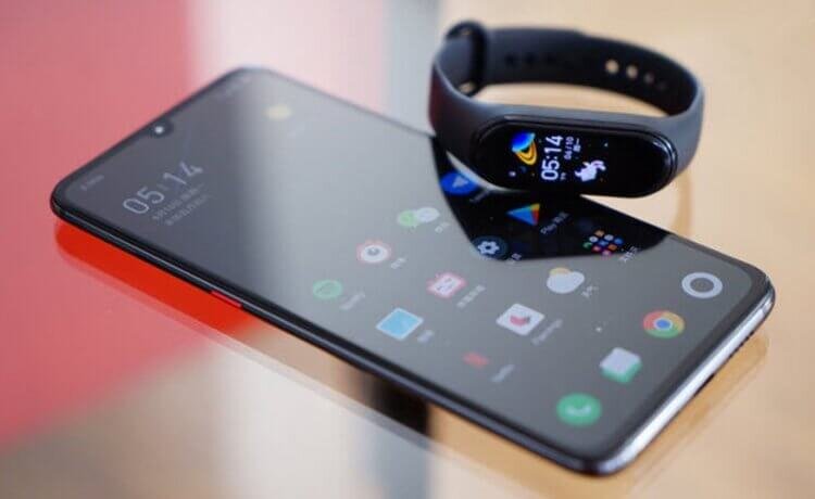    Если рядом со смартфоном будут часы или фитнес-браслет, вводить пароль не придется