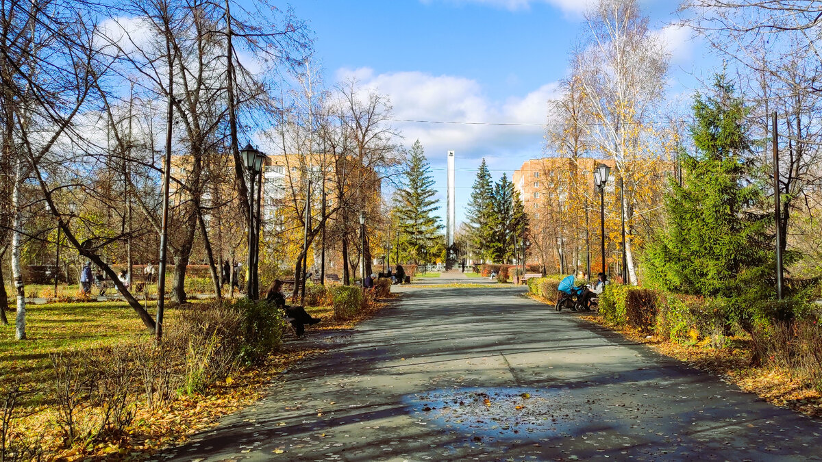 Город Сызрань. Сад имени Ленина (Кузнецкий парк). Центральная аллея.