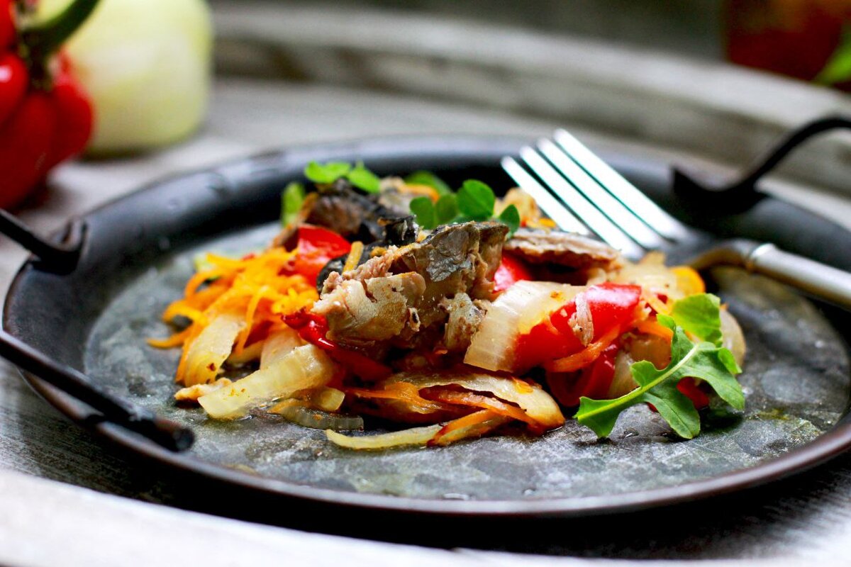 Скумбрия с овощами, запеченная в банке. Автор - прекрасная Елена Некрасова. https://t.me/urbanistka_vl