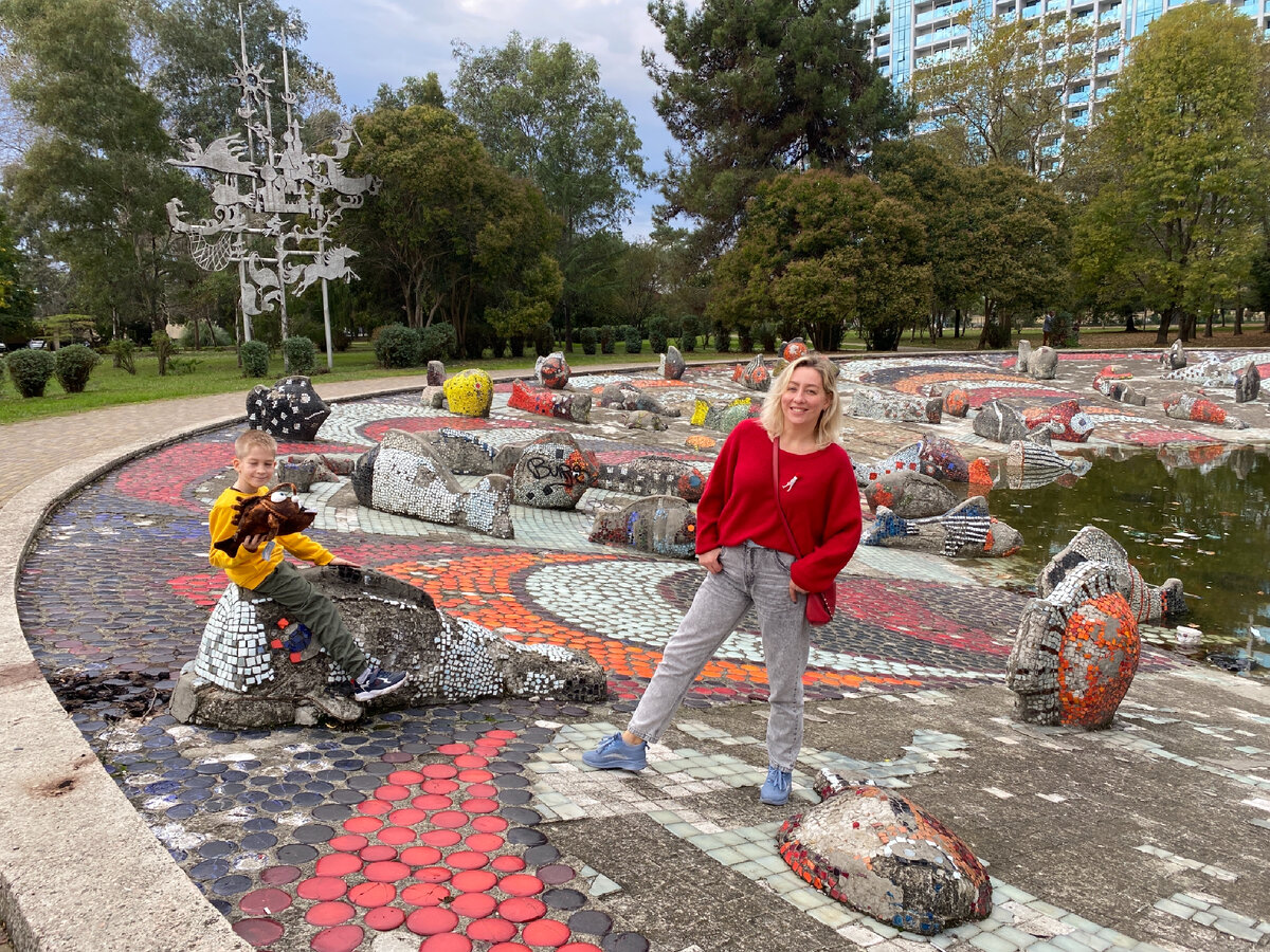 Фото автора. Очень не хочется думать, что лучшие времена этого фонтана позади 