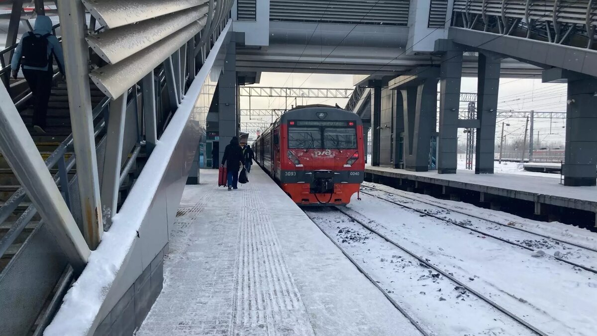     В Татарстане поменяют график движения ряда пригородных поездов из-за празднования Дня народного единства. Об этом сообщила пресс-служба министерства транспорта и дорожного хозяйства РТ.