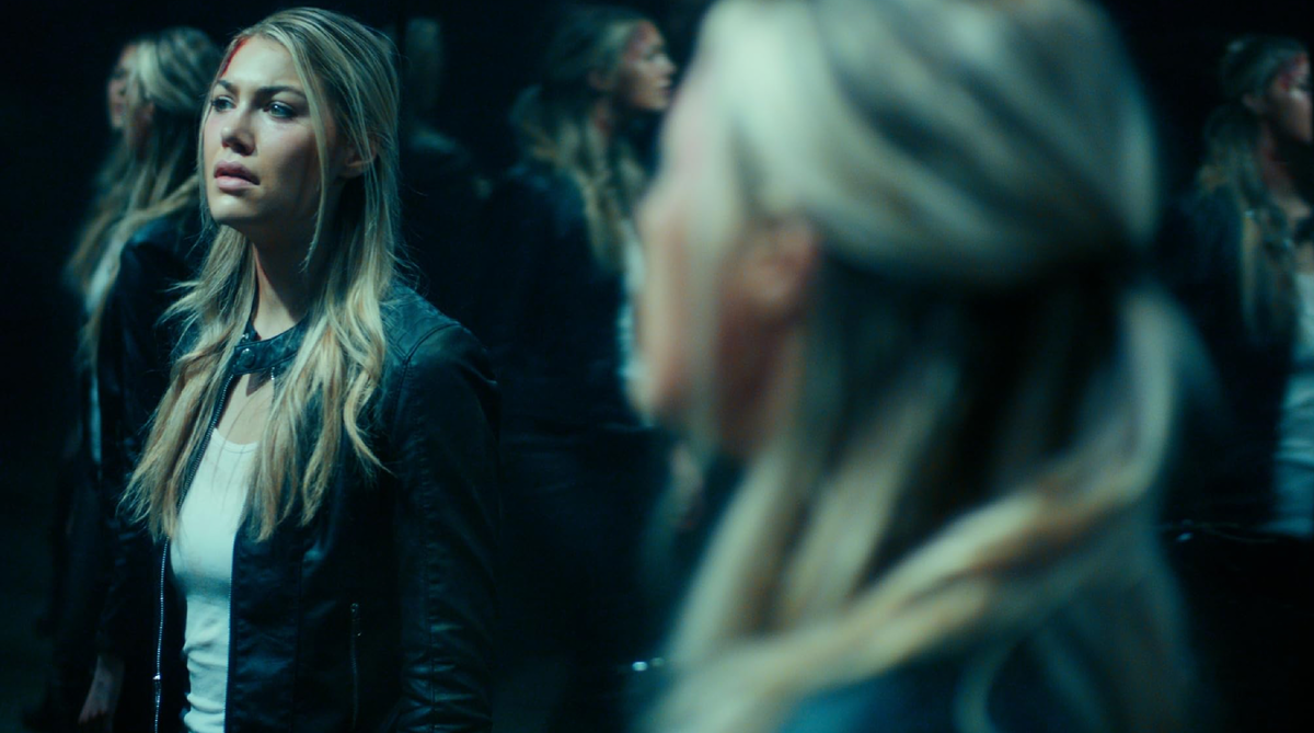 Кадр из фильма "Дом тысячи дверей"