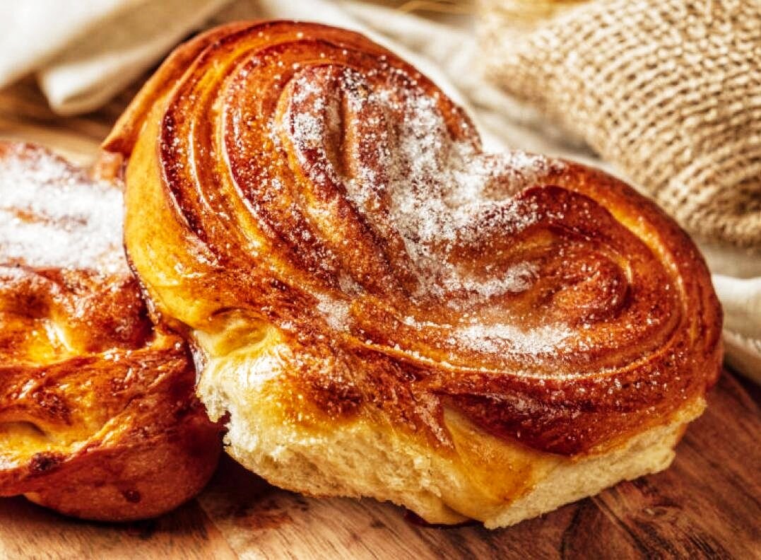 Булочка с корицей 