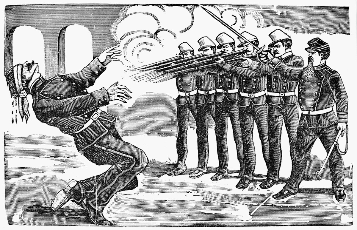 Взяли эту картинку, потому что реальные - это перебор. Ну не отправляют одного новобранца расстреливать двоих, тем более, когда можно взять роту солдат.