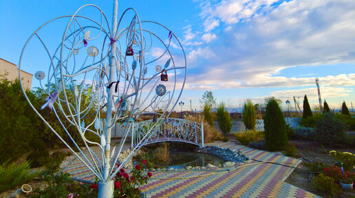 Дом и фруктовый сад за 1 млн. руб. в крымском Цюрихтале. Одно из лучших, благоустроенных и красивых сёл!