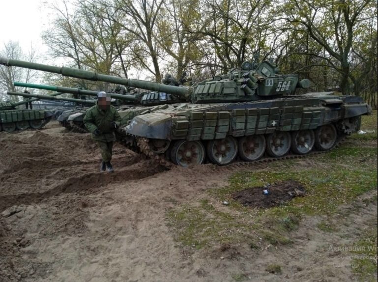Танки героической 5-ой танковой бригады ВС РФ на одном из фронтовых направлений