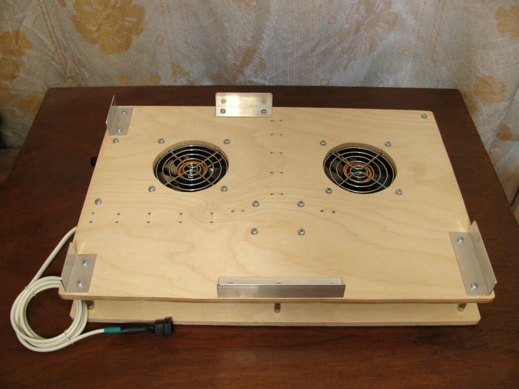 02. Охлаждающая подставка. Внешний вид. 