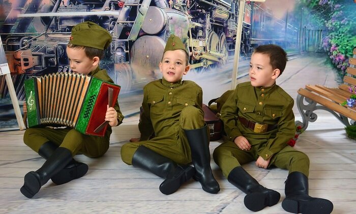    Обложили оброком… детей