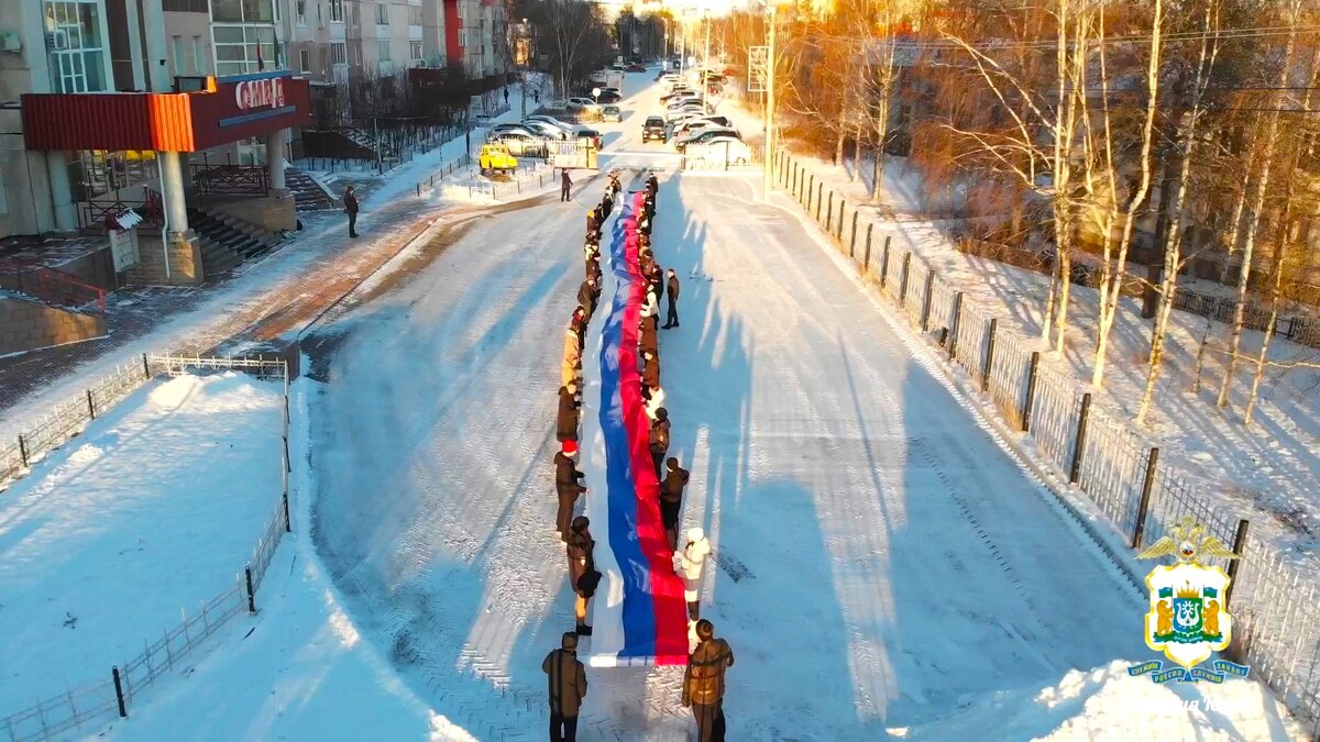    В Сургутском районе развернули полукилометровый флаг