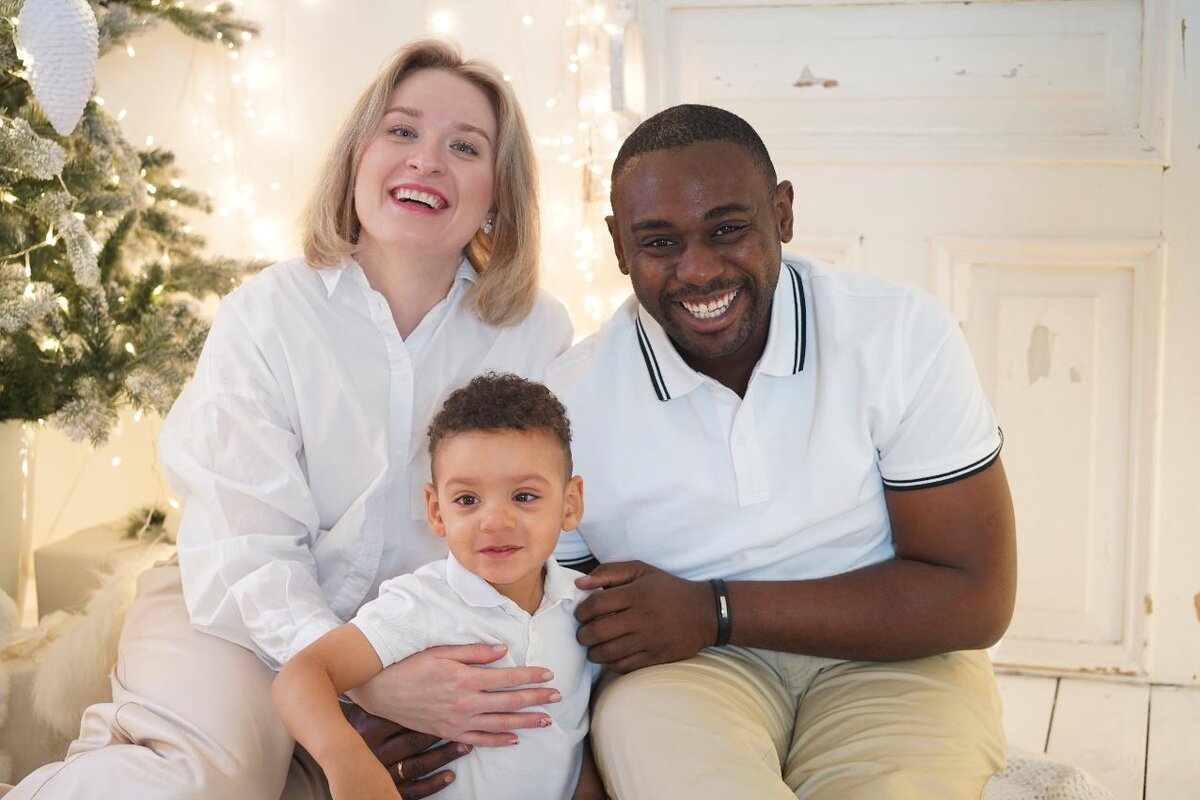    История необычной семьи, которая считает Сургут городом тепла