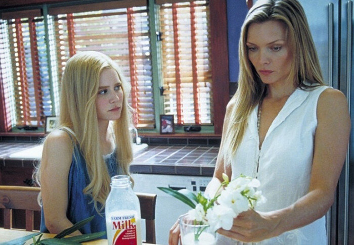 Кадр из фильма "Белый олеандр"