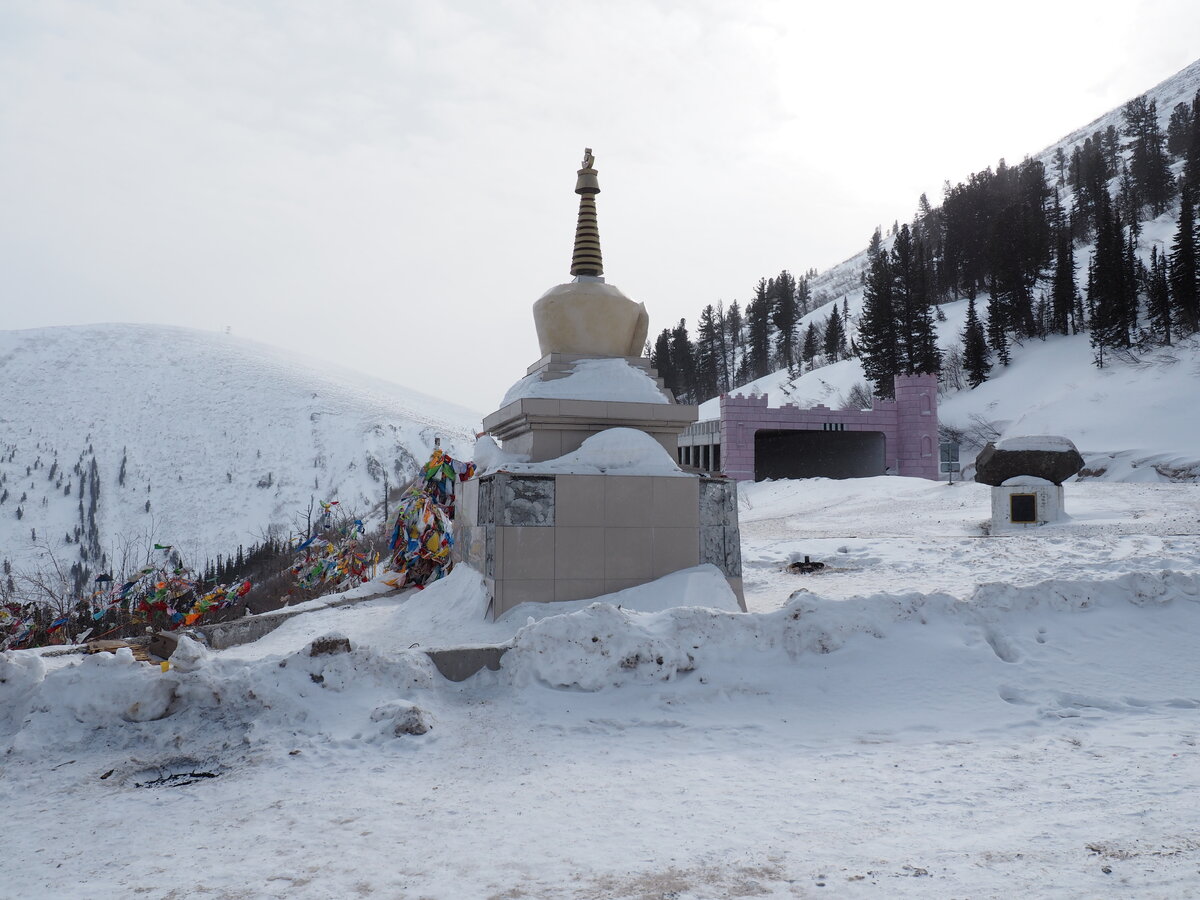 Ступа по пути в Тыву из Хакасии. 