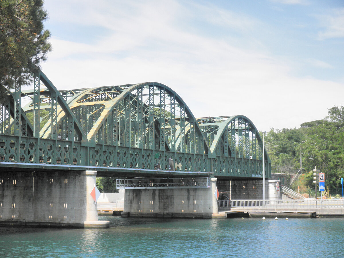 Иллюстрация к рукописи моей книги «Курортный роман» ©AzurevaMarinaBOOKS