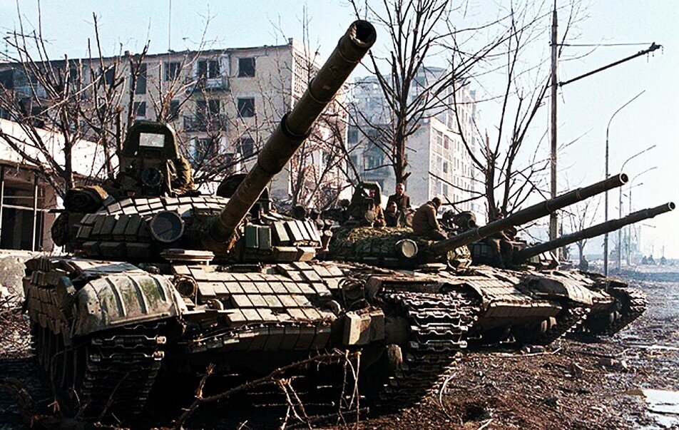 Т-72Б1 в Грозном. Январь 1995 года.                                                                                                           Фото: Алексей Кунилов/ Музей "Шурави"