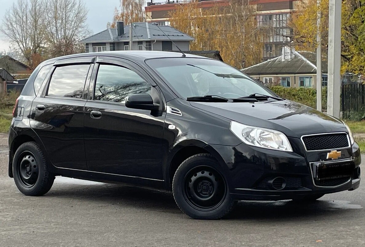 Шевроле Авео в кузове хэтчбек.