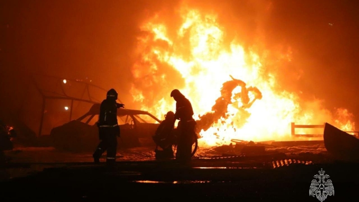 © RUSSIAN EMERGENCIES MINISTRY/GLOBALLOOKPRESS 