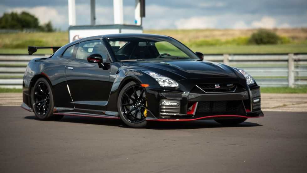 Nissan gt r r35 Black