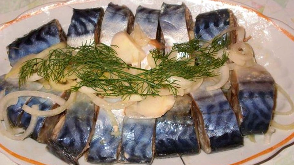 Малосольная скумбрия по-новому. Ради этого рецепта покупаю по 5 кг скумбрии (с картошкой очень вкусно)