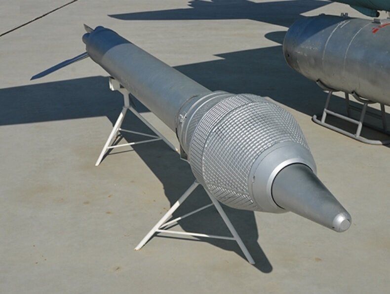 Нур ракета. Блоки с-8 нурс. Нур ракета. Су-25 нурс. Нурс ми 24.