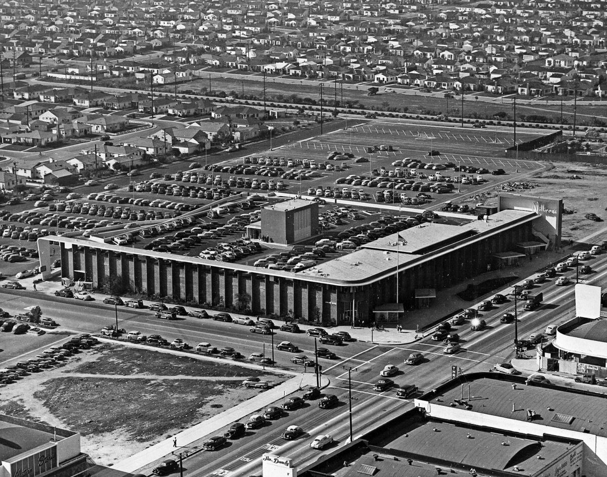 история тц. вегас москва торговый центр внутри. цум глазов магазины. тц уют курск интернациональная. вегас каширское шоссе внутри.