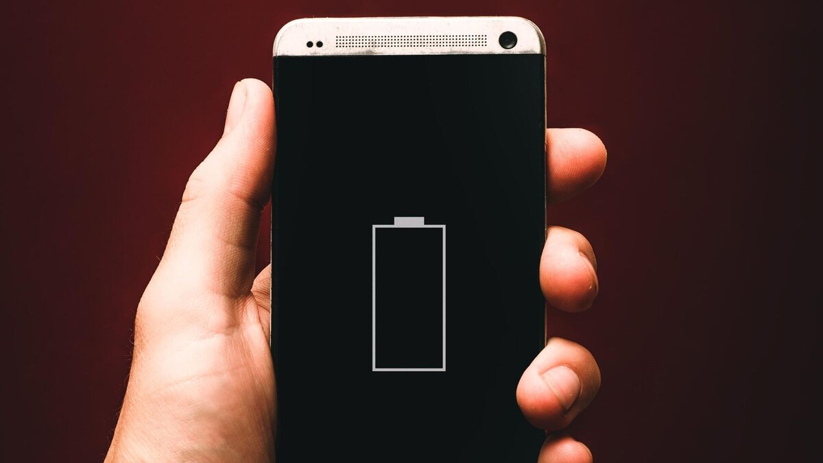    Эксперт рассказал, как выбрать повербанк© Unsplash / Alexander Andrews