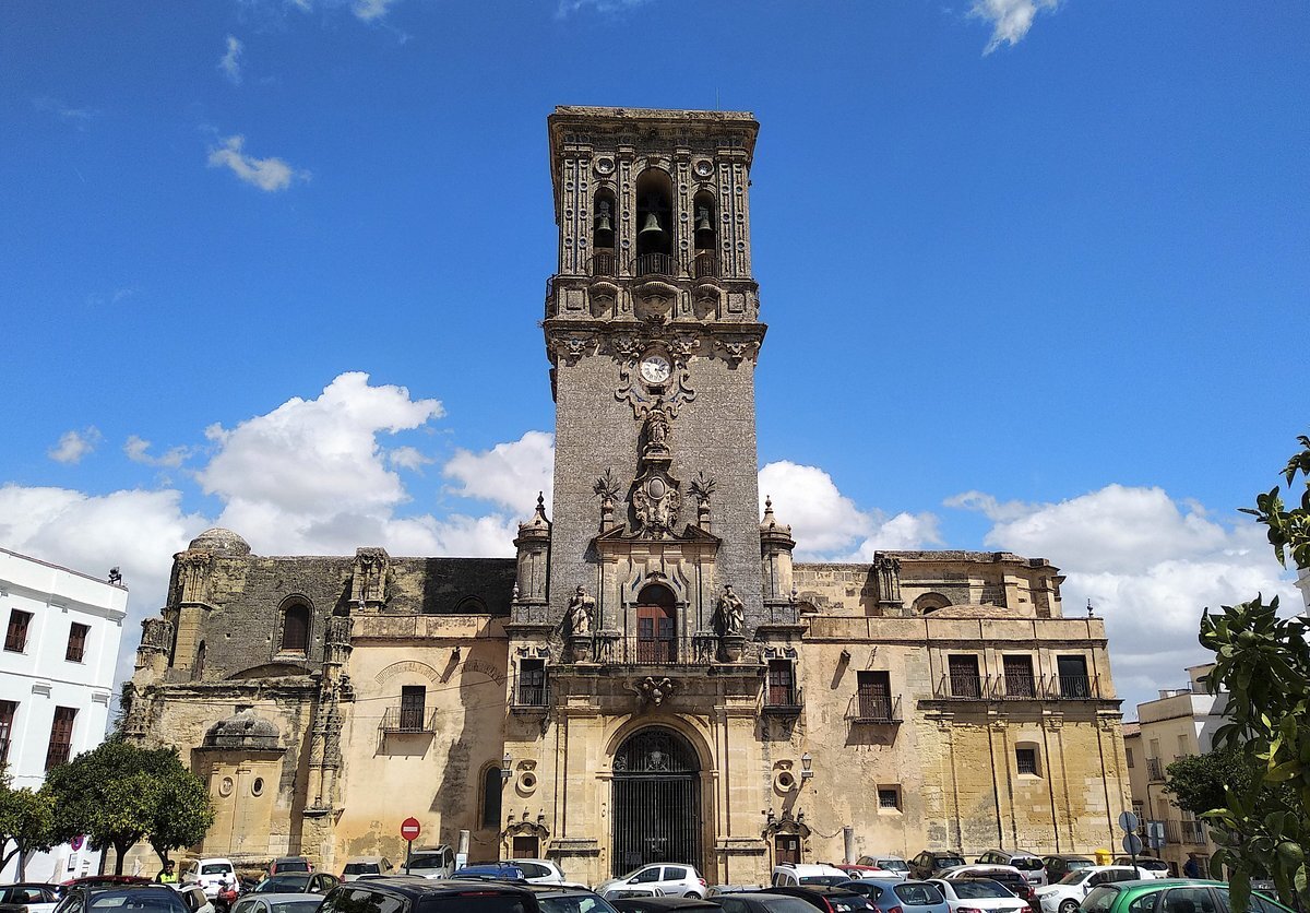 Церковь castro urdiales испания. Замок сальват испания. Касерес испания. Caceres espana wallpaper. Луго испания.