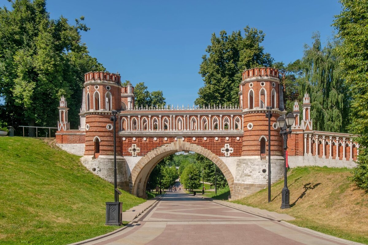 Не останавливается в царицыно. Царицыно (дворцово-парковый ансамбль).