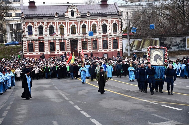    Казаки из Кургана встретили День народного единства в Татарстане